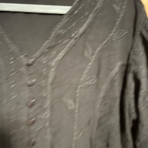 Flower Embroidery Black Blouse - Picture 6 of 6